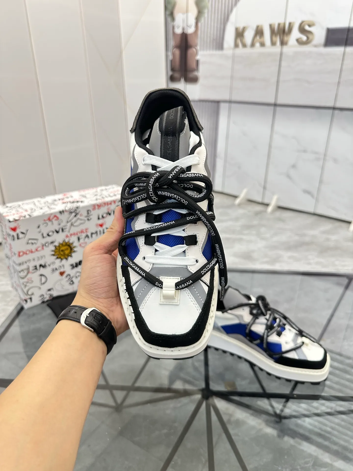 Men's shoes: 💰P660¥ Top high-end quality Product trademark: DG "Dolce & Gabbana*" low-top casual shoes Regular size: 39-45 (can be customized to 46.) Product material: Upper imported first-layer cowhide spliced ​​with breathable fly weave, breathable lining, original outsole. No.: 6225